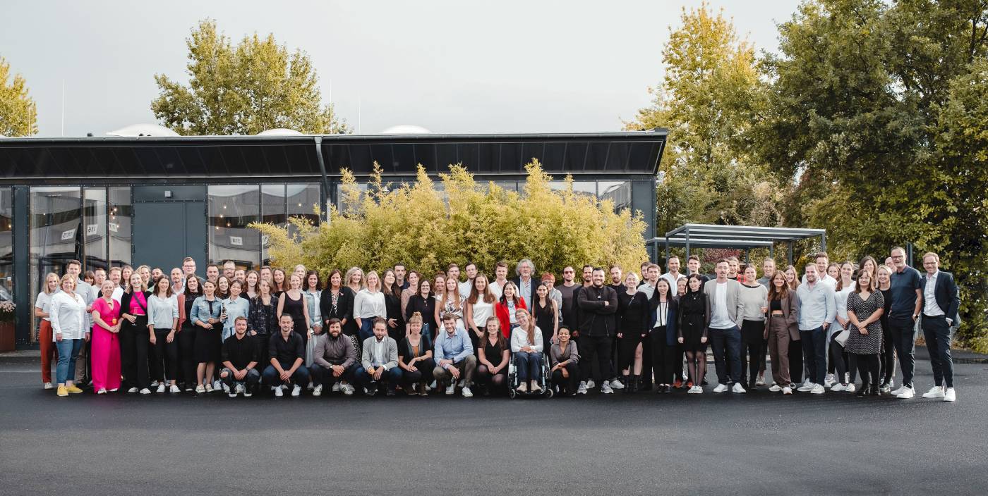 220909_GBX20_Gruppenbild-2_hell-MAZ_web